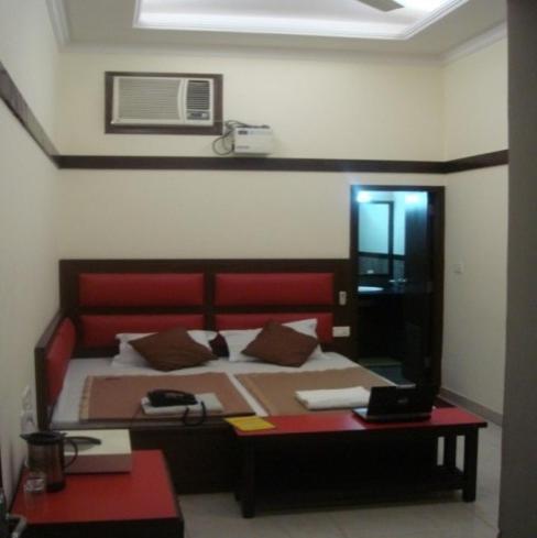 Vivek Hotel New Delhi Room photo