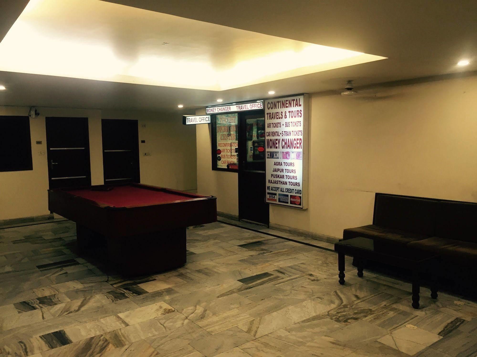 Vivek Hotel New Delhi Exterior photo